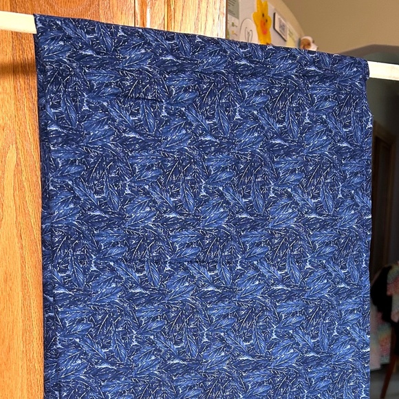 Small Square Tablecloth - Picture 1 of 2